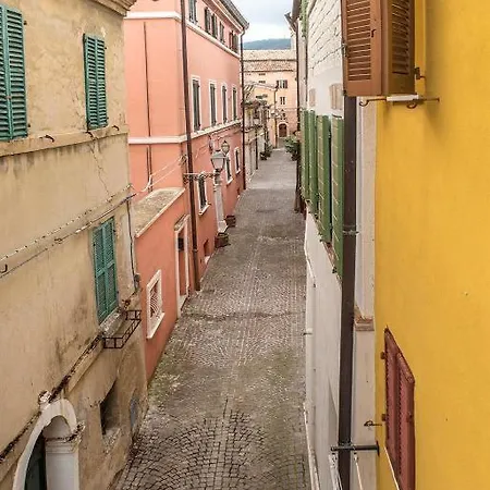 Comodo Bilocale Nel Centro Del Paese, - S274 سيرولو