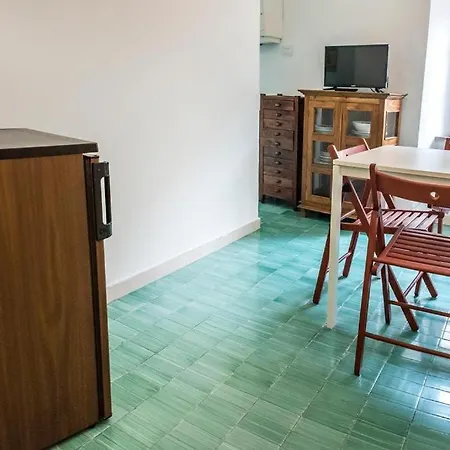 Comodo Bilocale Nel Centro Del Paese, - S274 سيرولو