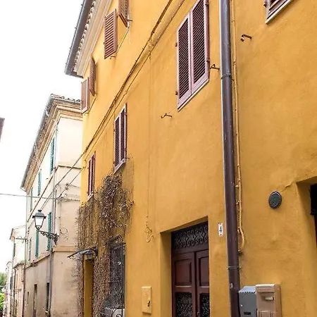Apartment Comodo Bilocale Nel Centro Del Paese, - S274