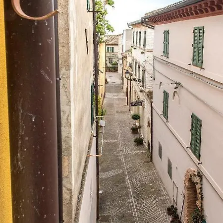 Comodo Bilocale Nel Centro Del Paese, - S274 *